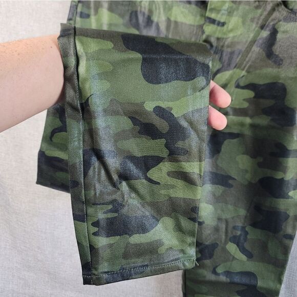 NWT- NY&C Camo High-rise Skinny Jeans - Picture 2 of 10